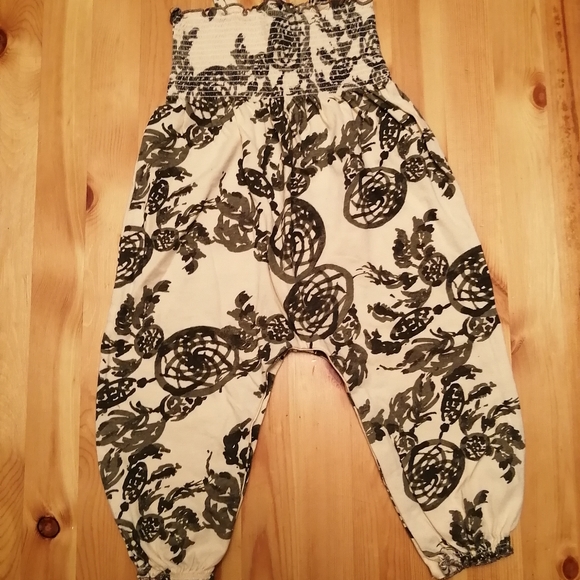 Burt's bees jumper - Picture 1 of 1